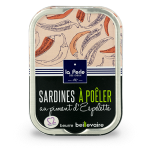 Boite de sardines à poêler cuisinées au piment d'Espelette de la conserverie la Perle Des Dieux.
