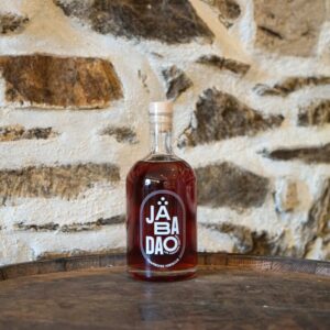 Rhum arrangé framboise hibiscus breton fabriqué par Jabadao et vendu par Chez Ty Kouign.