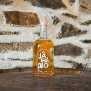 Rhum arrangé artisanal ananas vanille fabriqué à Cavan par Jabadao et renvendue par Chez Ty Kouign.