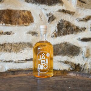 Rhum arrangé saveur cannelé de bordeaux fabriqué à Cavan en Bretagne par Jabadao et vendue par Chez Ty Kouign.