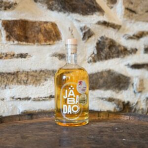 Rhum arrangé artisanal breton saveur citron gingembre fabriqué à Cavan par Jabadao et vendu par Chez Ty Kouign.