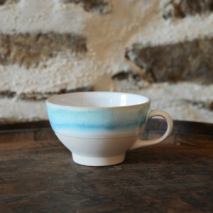 Bolée à cidre bretonne en céramique au design moderne.